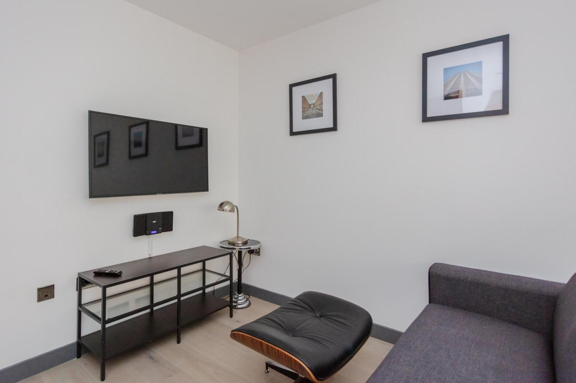 Stylish 1 Bedroom Apartment In Holborn In A Great Location Λονδίνο Εξωτερικό φωτογραφία