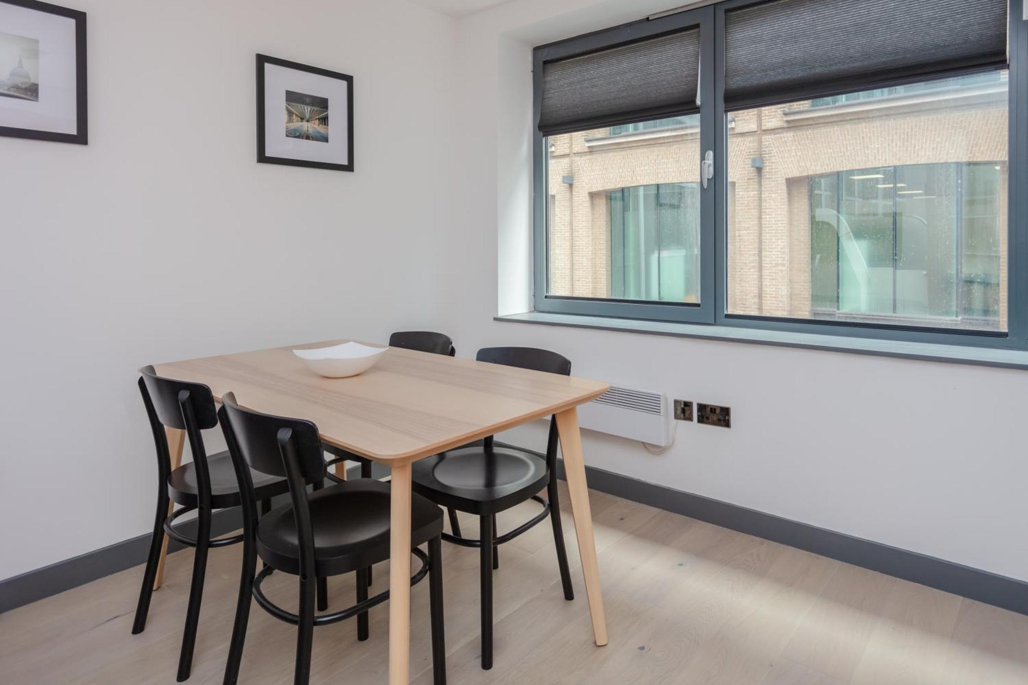 Stylish 1 Bedroom Apartment In Holborn In A Great Location Λονδίνο Εξωτερικό φωτογραφία